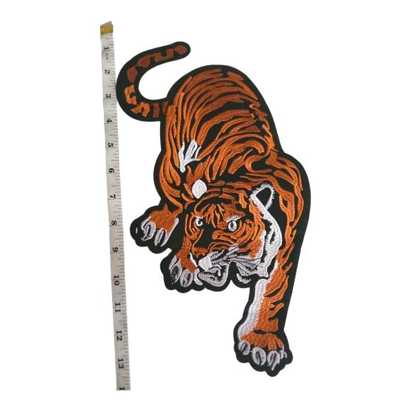 Croutching Tiger Silk Thread on Felt Backing Iron On Patch - Picture 2 of 4